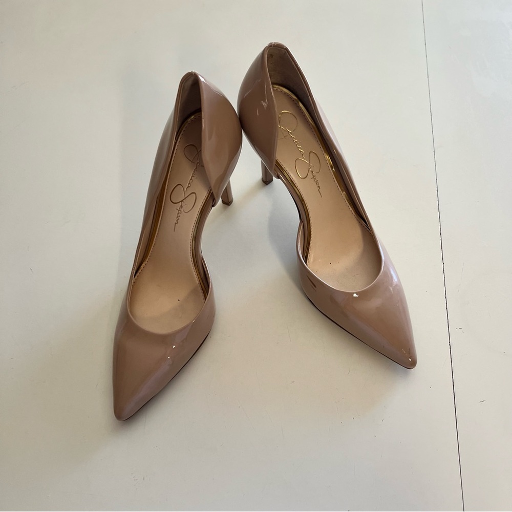 Jessica Simpson pointy toe patent leather heels